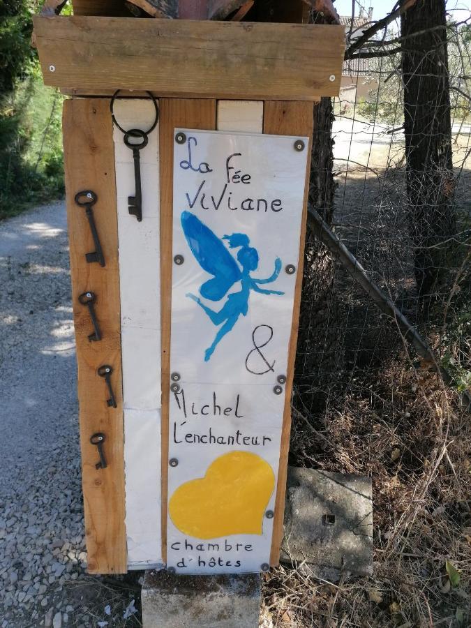 La Fee Viviane Et Michel L'Enchanteur Robion en Luberon Exterior photo